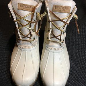 Women's Saltwater Duck Booties in Oat/Gold